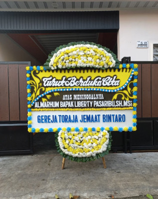 Papan Bunga Duka di Sale